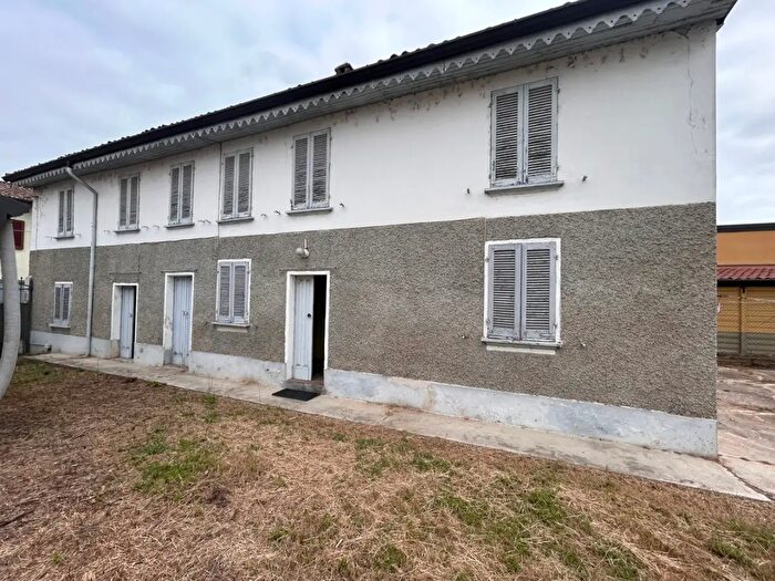 Casa con 5 locali in vendita in Viale della Liberta, Gropello Cairoli