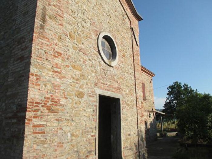 Casa con 6 locali in vendita in Mercato Saraceno