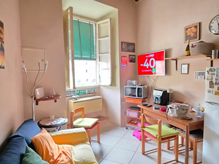 Appartamento bilocale in vendita in Via Roma, Lucca