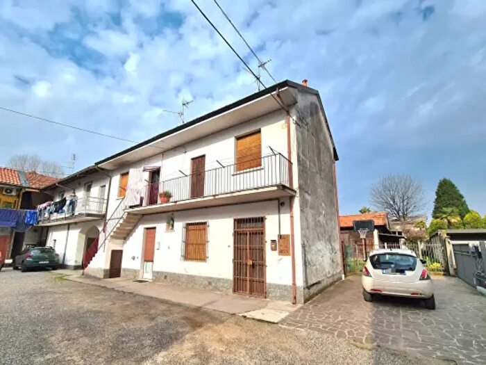 Casa bilocale in vendita in Via Enrico Butti, Parabiago