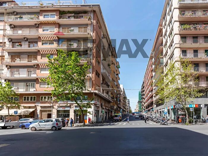 Appartamento trilocale in vendita in Viale Vittorio Veneto, Catania