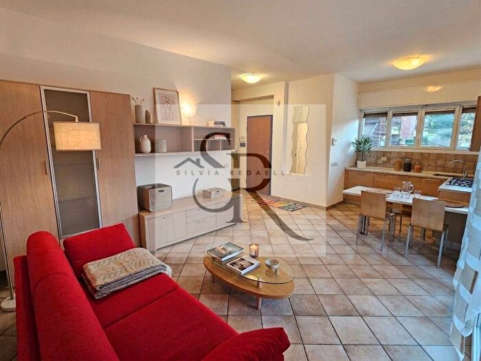 Appartamento monolocale in affitto in Viale Adamello, San Giovanni, Lecco