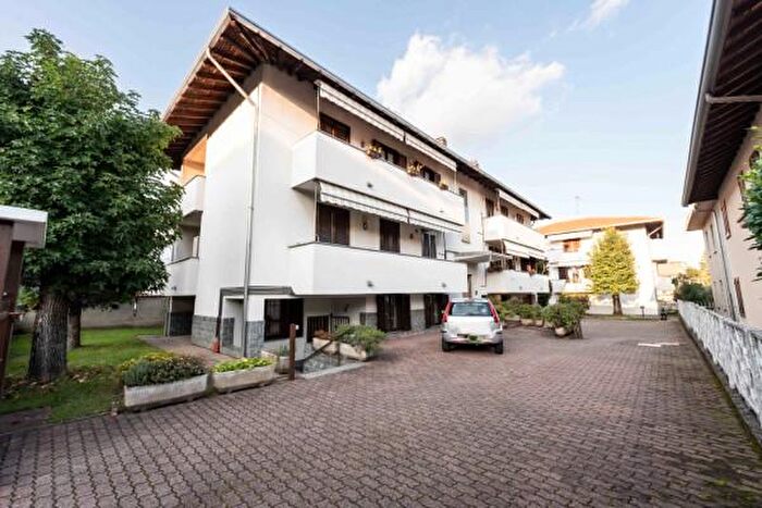 Appartamento bilocale in vendita in Via dei Patrioti Solbiat, Solbiate Olona