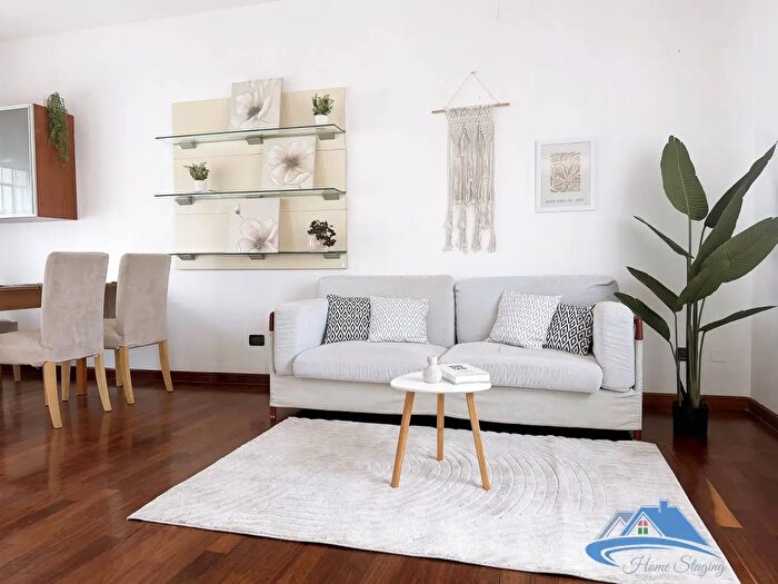 Appartamento con 6 locali in vendita in Via Masaccio, Terni