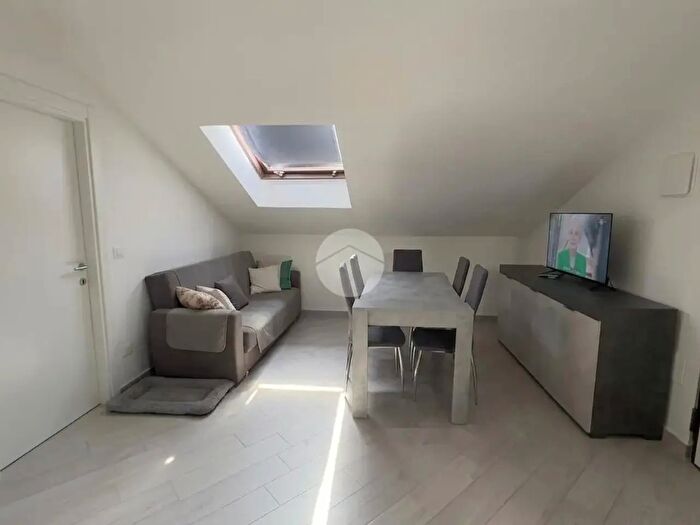 Appartamento trilocale in vendita in Viale Po, Silvi