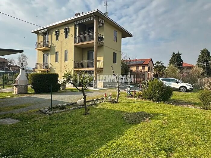 Casa con 6 locali in vendita in Via Vietta, Caselle Torinese