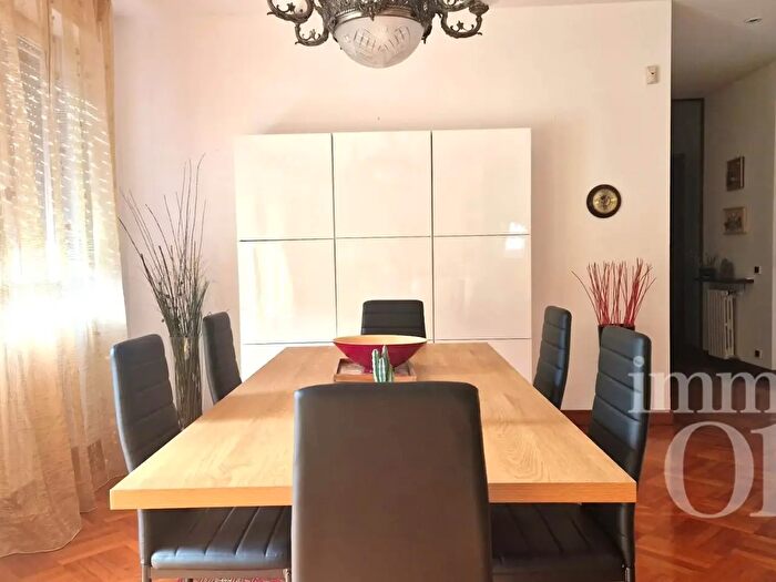 Appartamento con 5 locali in affitto in Via Calzabigi, Livorno