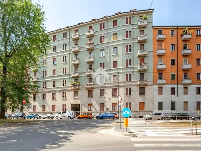Appartamento bilocale in vendita in Piazza Castelli, Milano