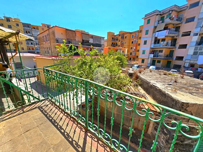 Appartamento bilocale in vendita in Via Torretta Fiorillo, Torre Del Greco