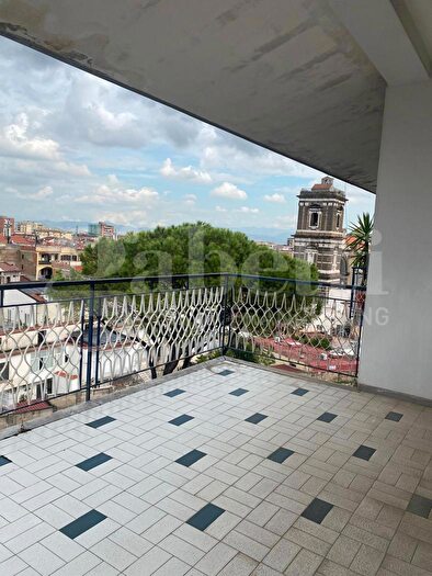 Appartamento con 5 locali in vendita in Via Raffaello, Aversa