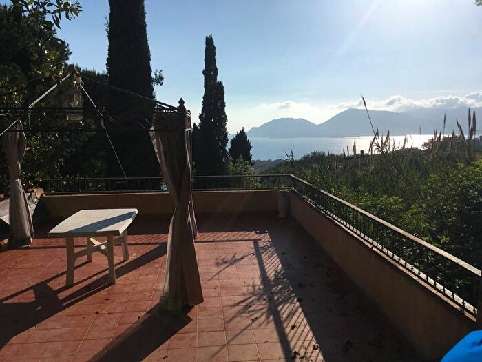 Casa trilocale in affitto in Via Fiascherino, La Serra Tellaro, Lerici