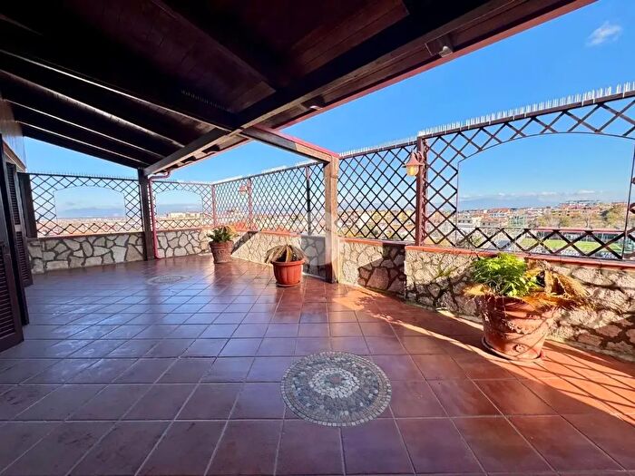 Appartamento trilocale in vendita in Via Padreterno, Marano Di Napoli