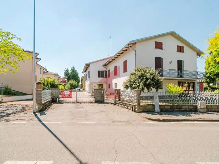 Casa quadrilocale in vendita in Via Moro, Fontanellato
