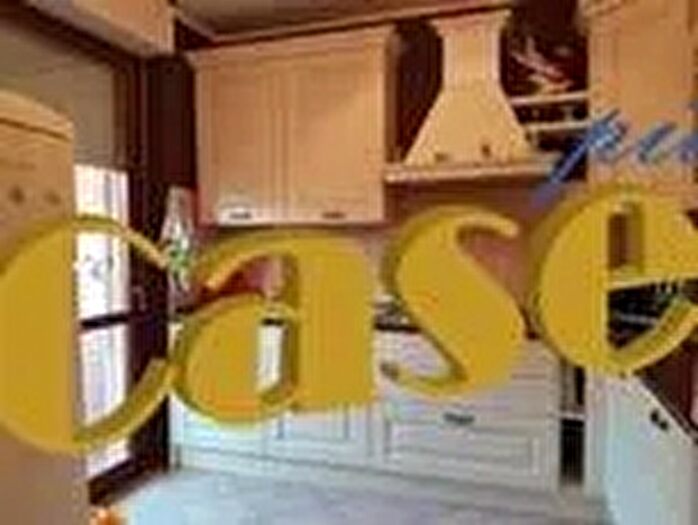 Appartamento con 8 locali in vendita in Massarosa