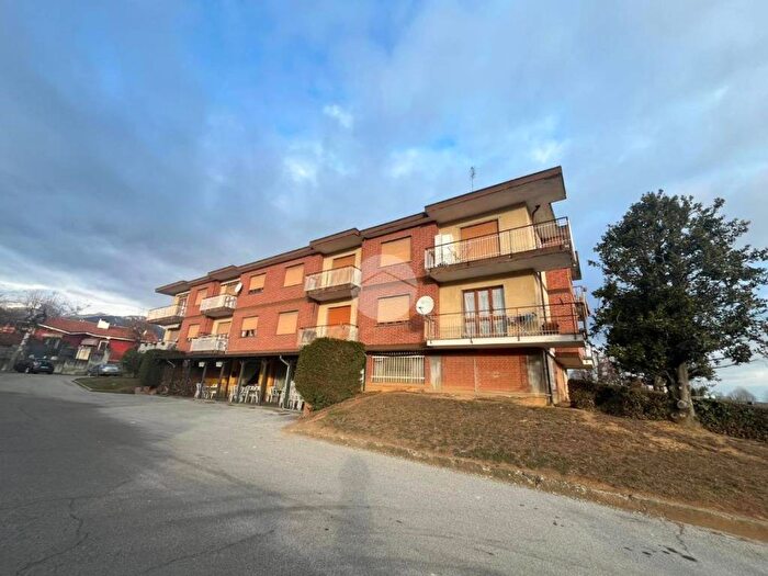 Appartamento quadrilocale in affitto in Via Bagnolo, Centro, Barge