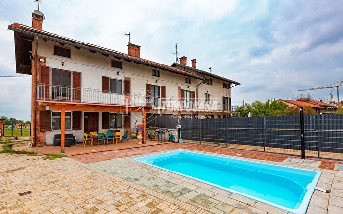 Casa con 6 locali in vendita in Cascina Cantarana, Poirino