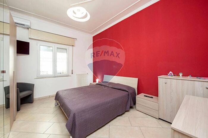 Appartamento trilocale in vendita in Via Regina Bianca, Catania