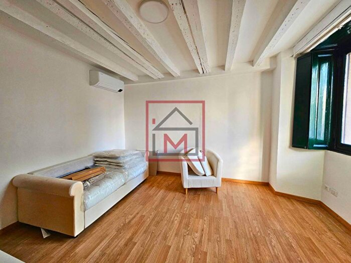 Appartamento bilocale in affitto in Corso di Porta Vittoria, Guastalla, Milano