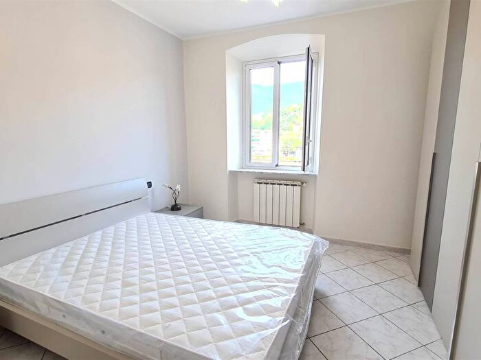 Appartamento quadrilocale in affitto in Bolzaneto, Genova