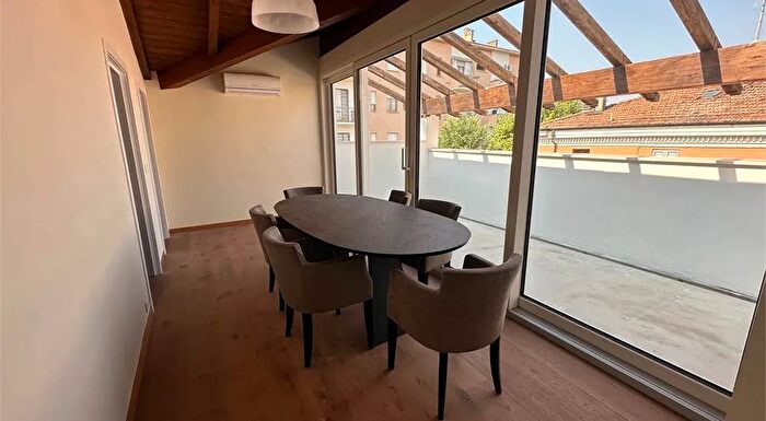 Appartamento bilocale in vendita in Modena Viale Storchi, Modena