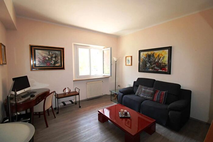 Appartamento trilocale in vendita in Via Trivio Montegranaro, Montegranaro