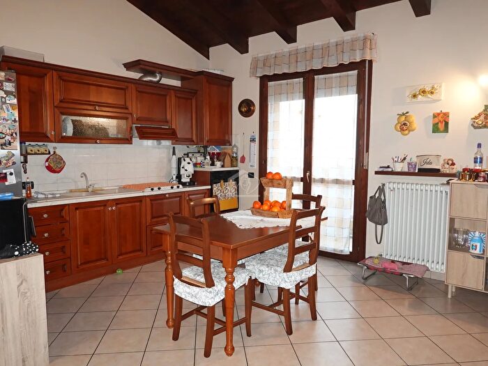 Appartamento trilocale in vendita in Suzzara