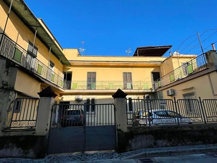 Appartamento trilocale in vendita in Avezzana, Santa Maria Capua Vetere