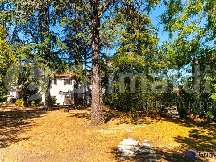 Casa con 6 locali in vendita in Vicolo del Sassone, Ciampino