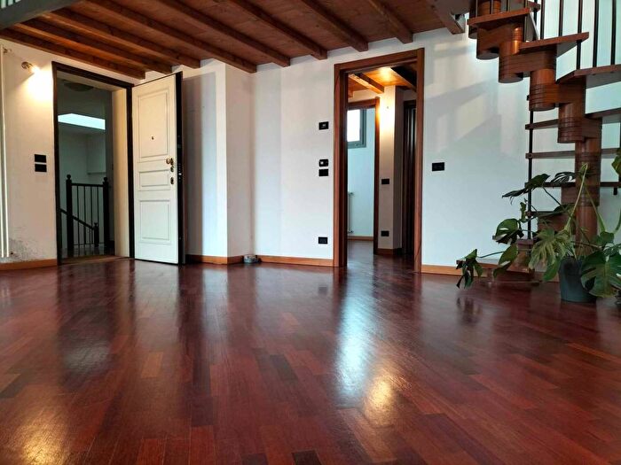 Appartamento trilocale in affitto in Via Andrea Previtali, Stazione, Bergamo