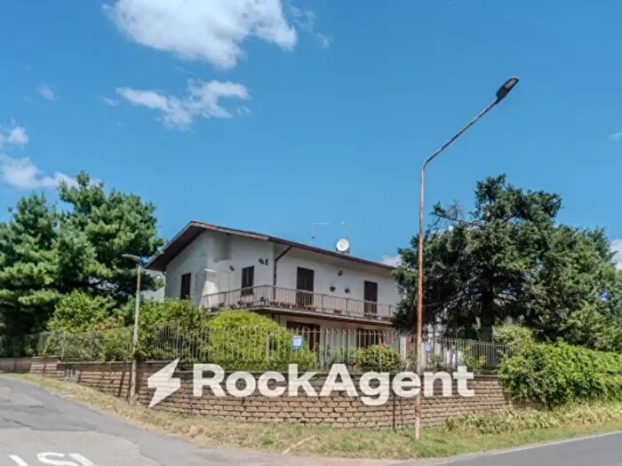 Appartamento con 6 locali in vendita in Via Marzo, Acquapendente