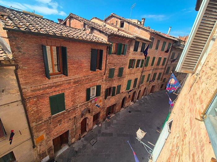 Appartamento quadrilocale in vendita in Via dei Pispini, Pispini, Siena