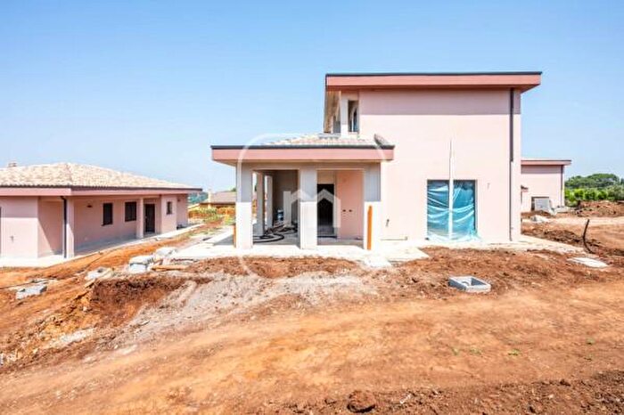 Casa quadrilocale in vendita in Via Colle Palombara, Zagarolo