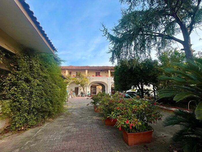 Casa con 6 locali in vendita in Via Arco Felice Vicolo I, Santa Maria Capua Vetere