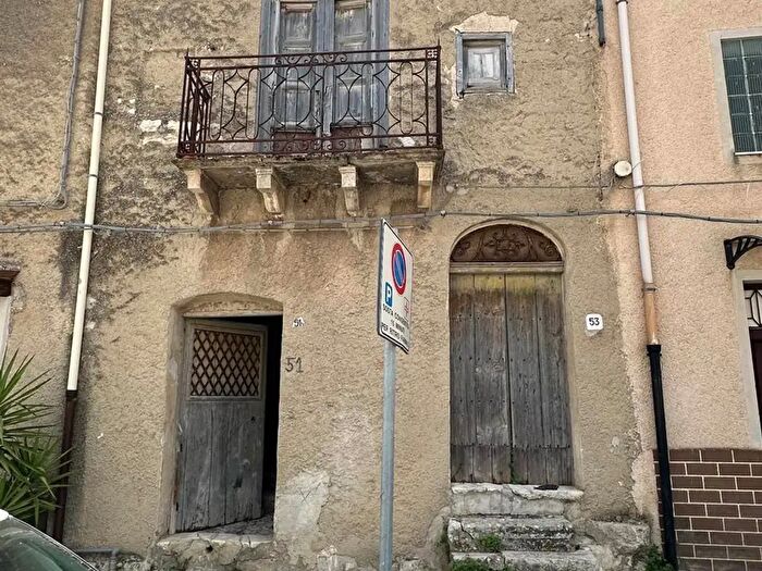 Casa bilocale in vendita in Palazzo Adriano