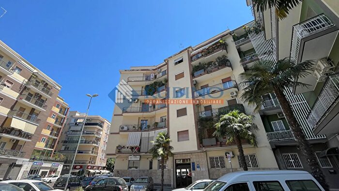 Appartamento trilocale in vendita in Via Francesco Campione, Bari