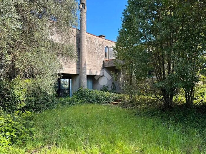 Casa con 5 locali in vendita in Via Capanna, Massa E Cozzile