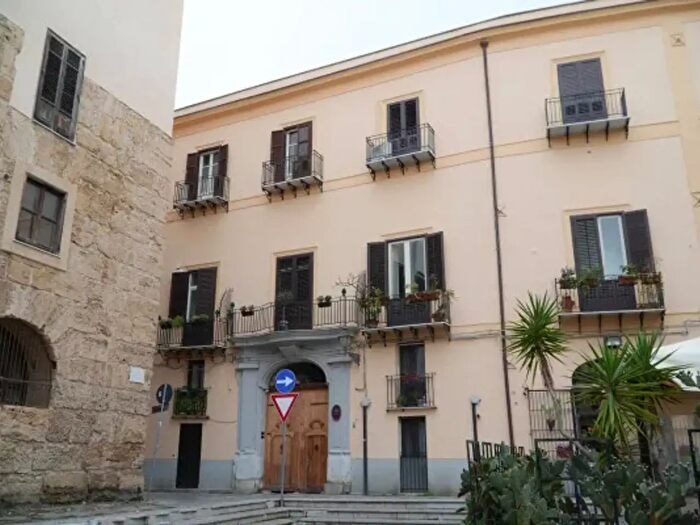 Appartamento in vendita in Via Alloro, Palermo