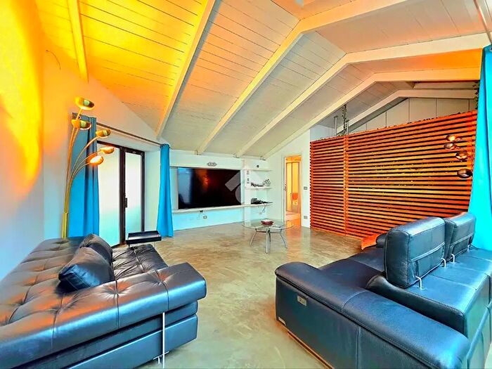Casa con 5 locali in vendita in Via XX Settembre, Savona