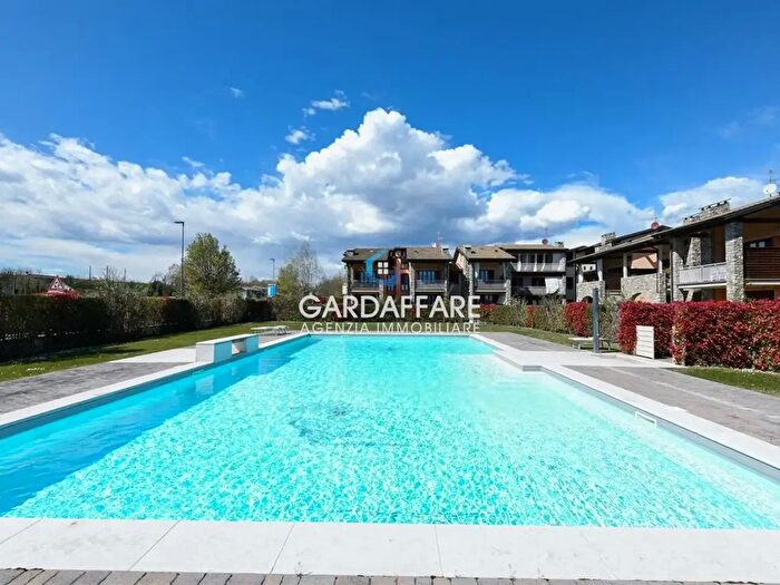 Appartamento quadrilocale in vendita in Via Innocenta, Desenzano Del Garda