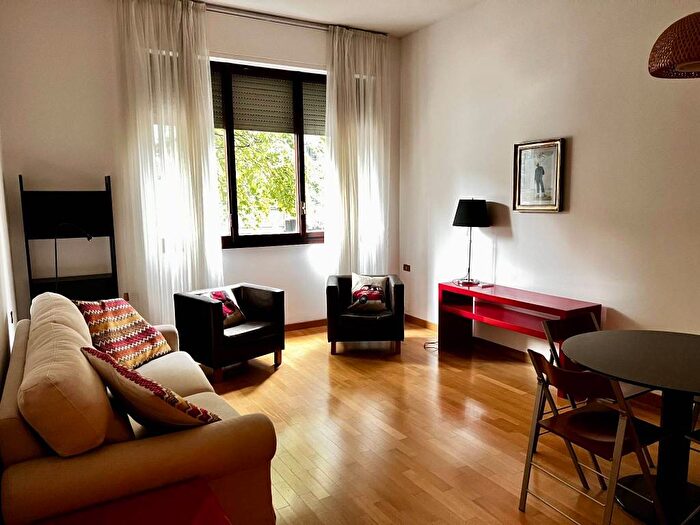 Appartamento bilocale in affitto in Via San Francesco d'Assisi, Quadronno Crocetta, Milano