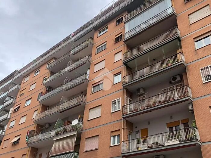 Appartamento bilocale in vendita in Via Luigi Filippo De Magistris, Roma