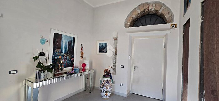 Appartamento con 5 locali in vendita in Via Masuccio Salernitano, Salerno