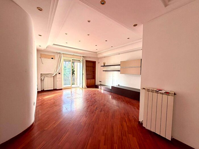 Appartamento quadrilocale in affitto in Via Terracina, Fuorigrotta, Napoli