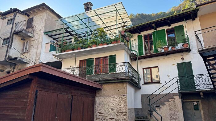 Appartamento trilocale in vendita in Vicolo Testoni, Piedimulera