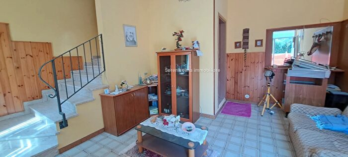 Casa con 12 locali in vendita in Montegridolfo