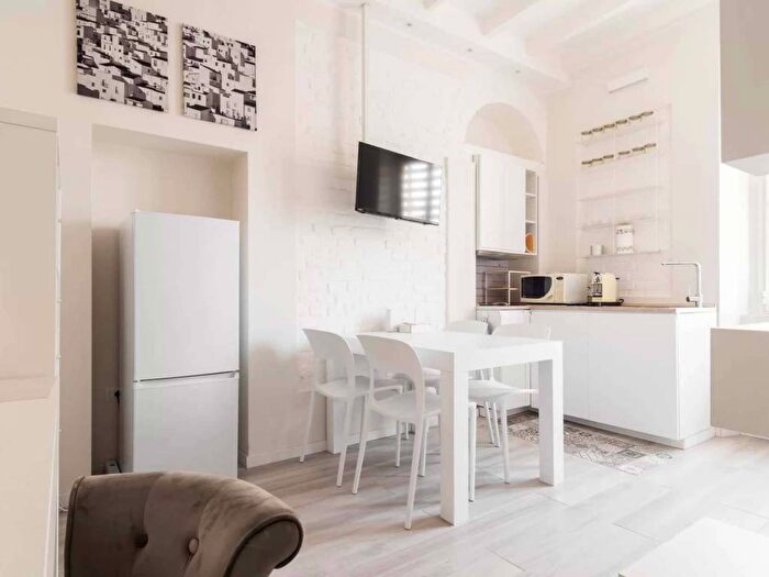 Appartamento in affitto in Strada della Carità, Porta Romana Medaglie d'Oro, Milano