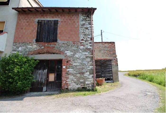 Casa con 5 locali in vendita in Via delle Suore, Capannori