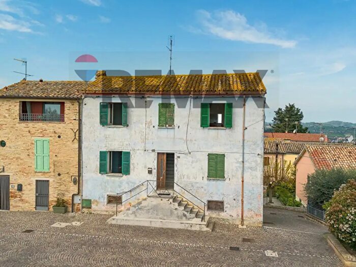 Case in Vendita e in Affitto - 2