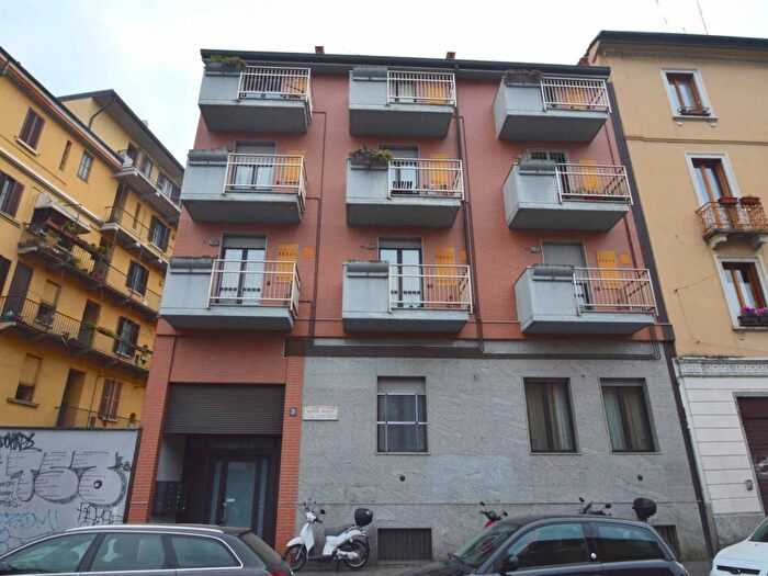 Appartamento trilocale in affitto in Piazza Santa Maria alla Fontana, Zara, Milano