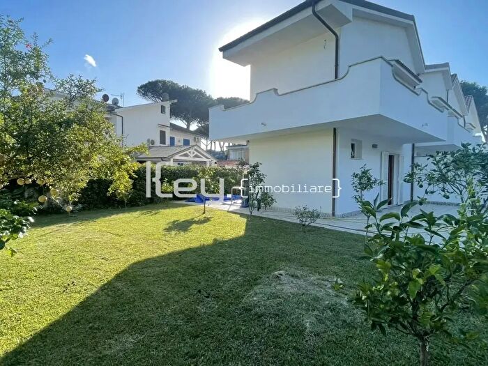 Casa trilocale in vendita in Rio Claro, Fondi